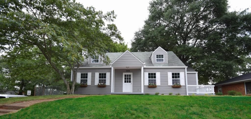 4 bedroom, 2,151 sq ft single family residence sold at 1628 Athens Avenue, Atlanta, GA 30310