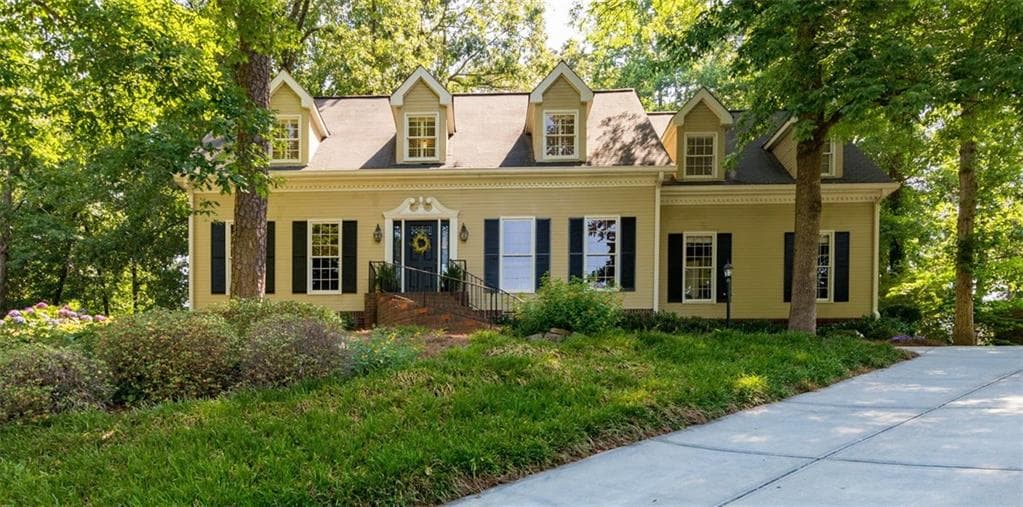 390 Cardigan Circle, Lilburn, GA 30047 — most recent listing photo