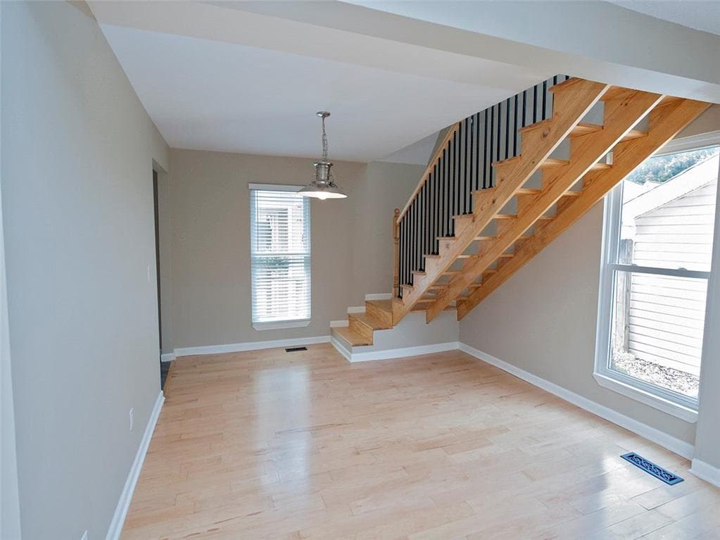 949 Bobcat Court, Marietta, GA 30067 — most recent listing photo