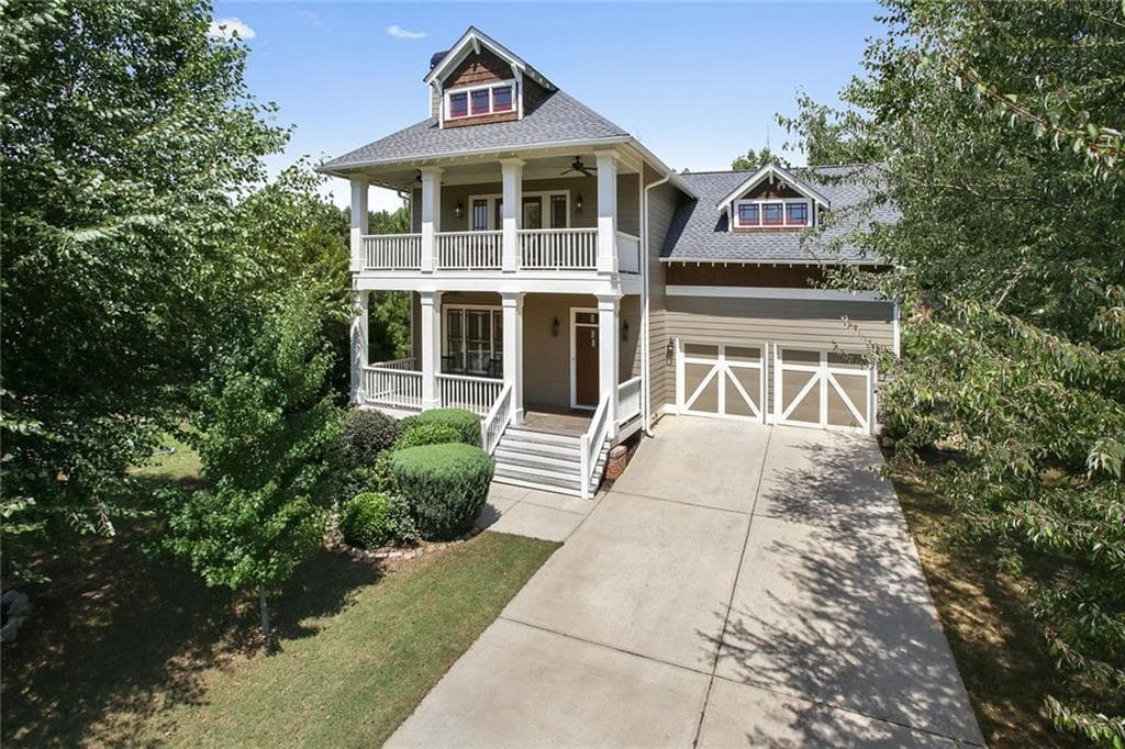 4 bedroom, 2,555 sq ft single family residence sold at 1852 Stoney Creek Drive, Atlanta, GA 30316