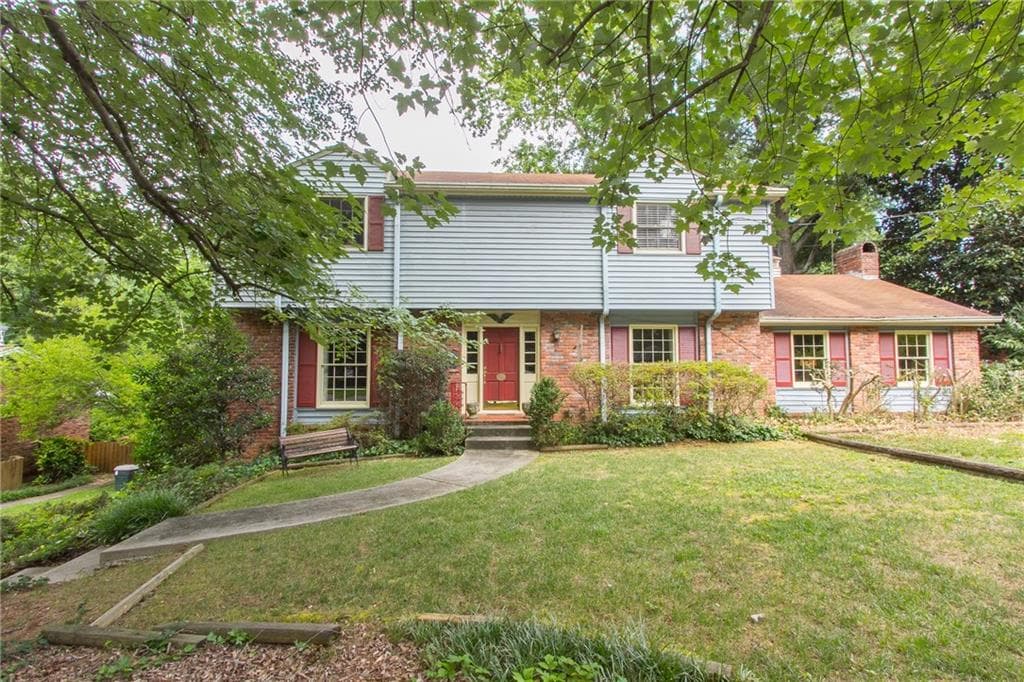 4 bedroom, 2,704 sq ft single family residence sold at 710 Starlight Drive, Atlanta, GA 30342
