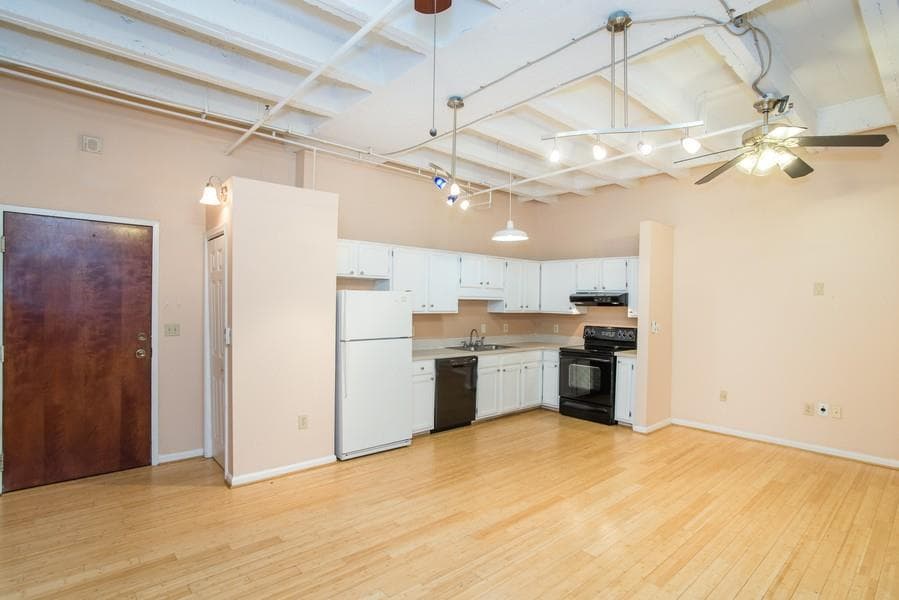 1 bedroom, 591 sq ft condominium sold at 32 Peachtree Street 601, Atlanta, GA 30303