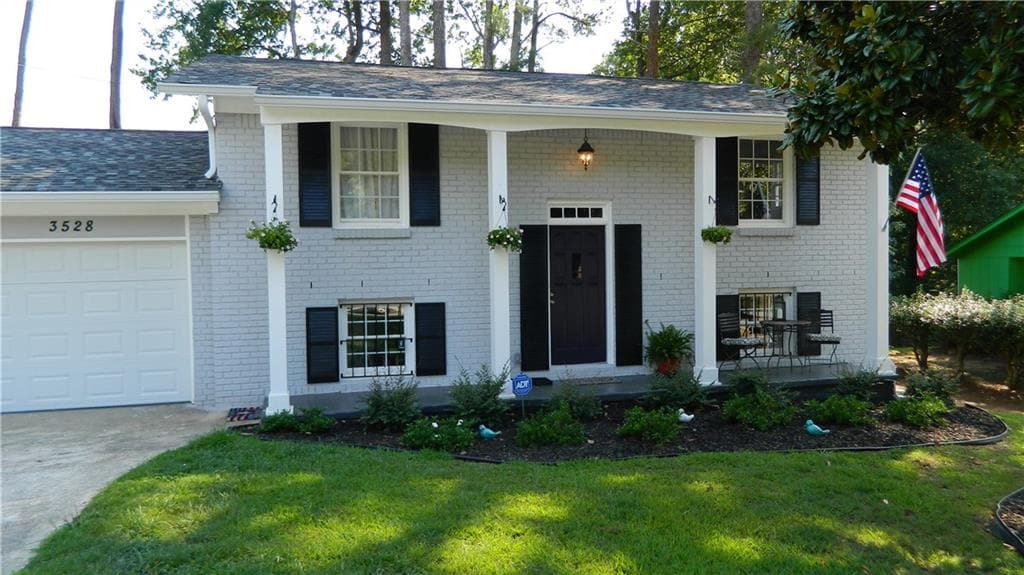 3528 Stanford Circle, Decatur, GA 30034 — most recent listing photo