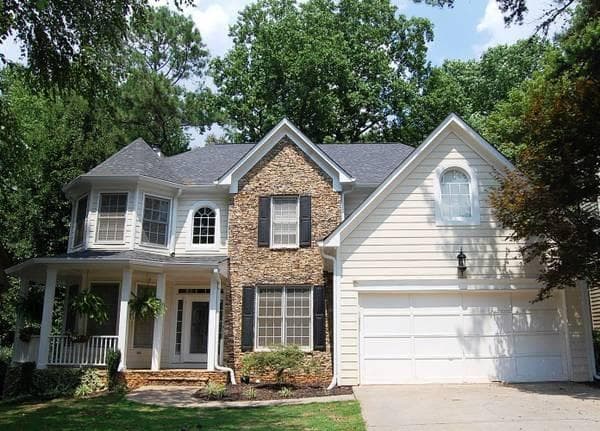 5 bedroom, 4,360 sq ft single family residence sold at 140 Park Creek Drive, Alpharetta, GA 30005