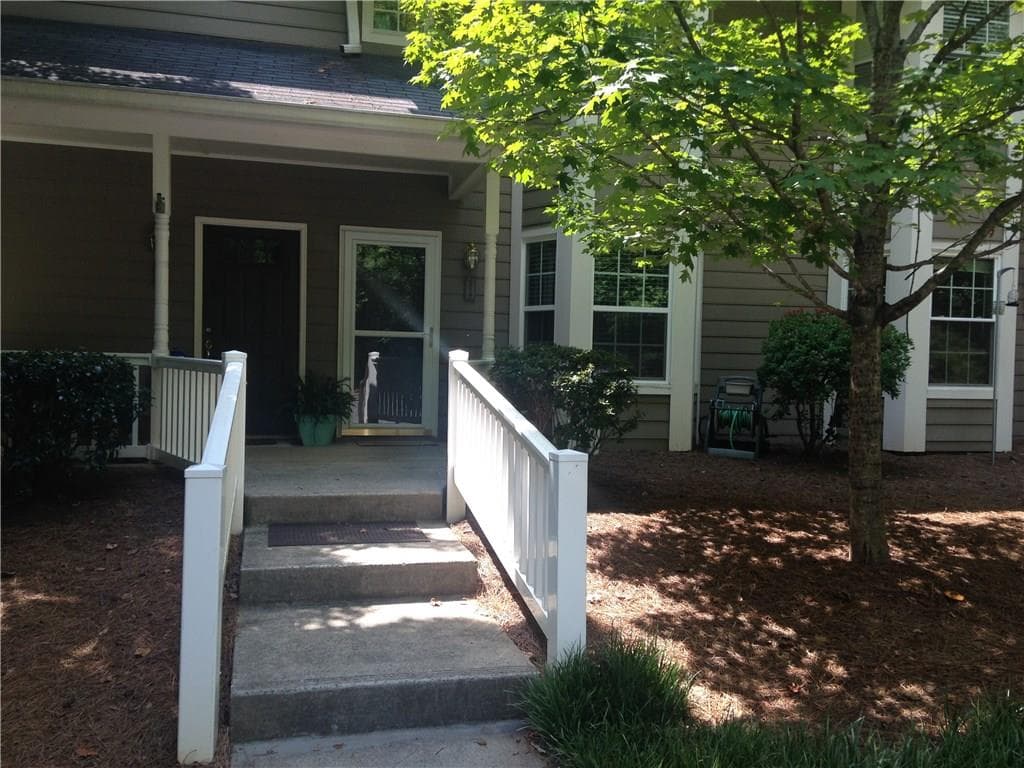 2219 N Forest Trail 2219, Dunwoody, GA 30338 — most recent listing photo