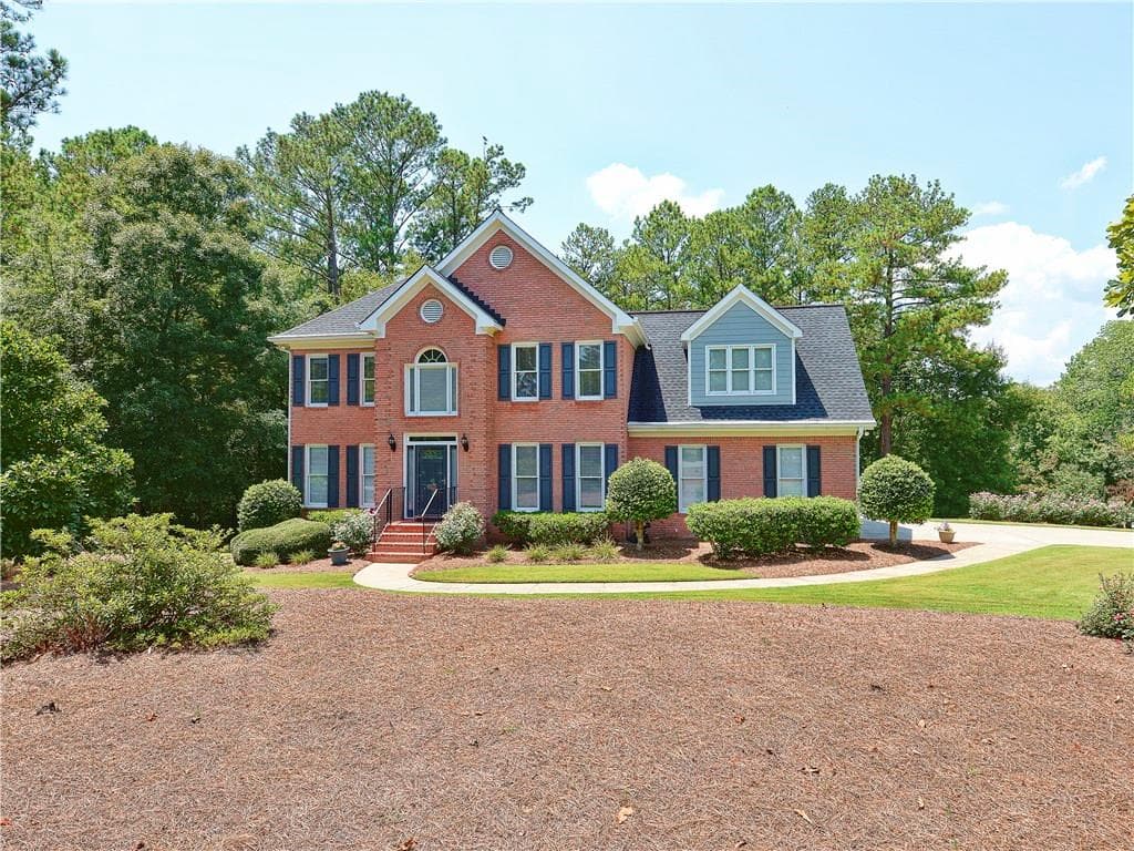 5 bedroom, 2,495 sq ft single family residence sold at 17 Picketts Lake Way, Acworth, GA 30101