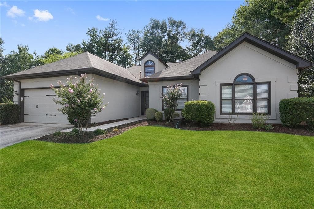 3 bedroom, 1,720 sq ft single family residence sold at 130 Pinion Circle, Alpharetta, GA 30005