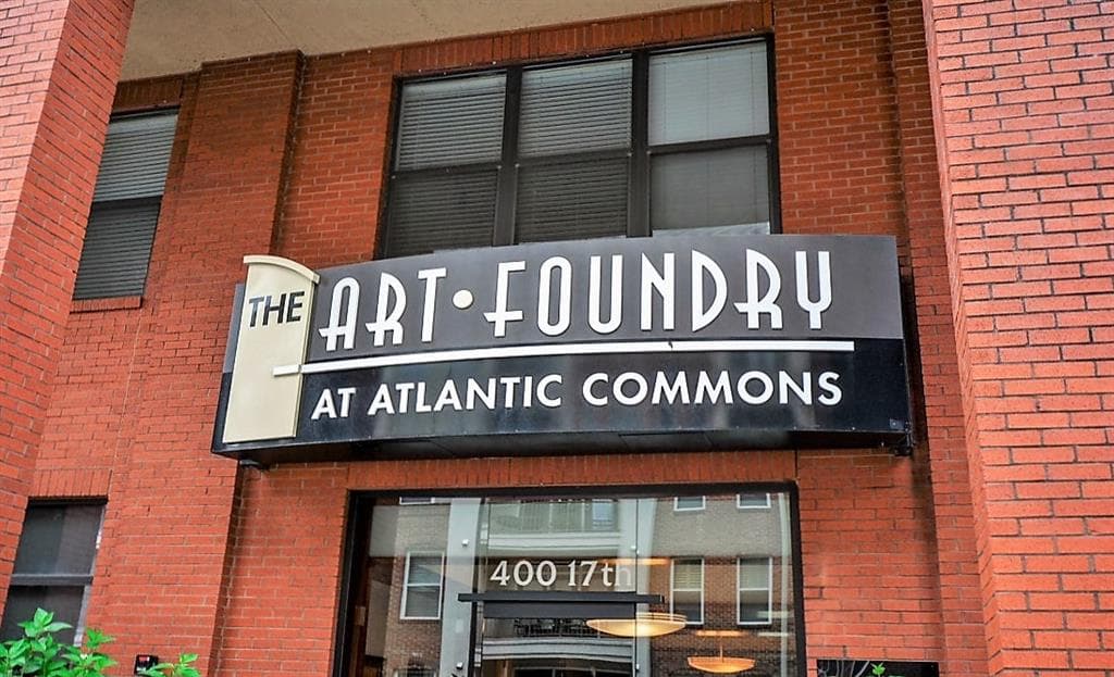 1 bedroom, 700 sq ft condominium sold at 400 17th Street 2204, Atlanta, GA 30363