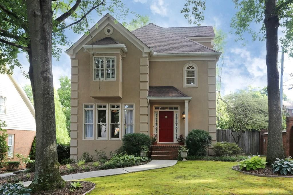 4 bedroom, 2,672 sq ft single family residence sold at 1124 Longwood Trace, Atlanta, GA 30324