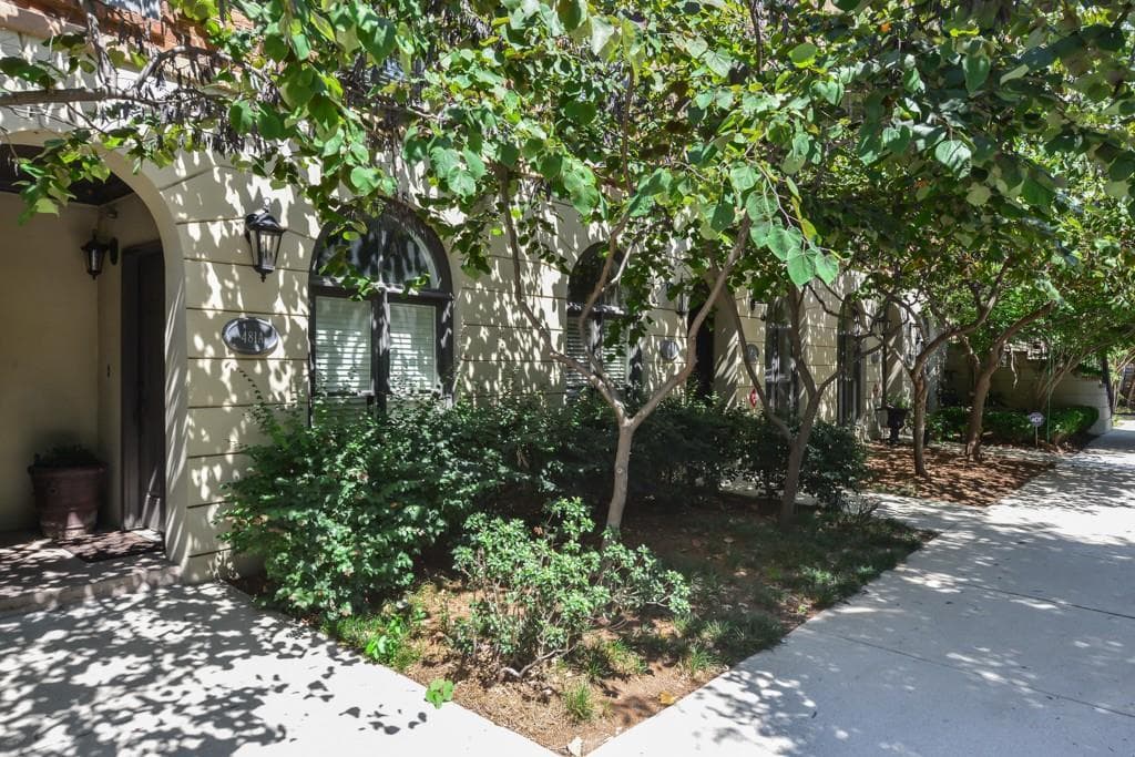2 bedroom, 1,000 sq ft townhouse sold at 481 Bartram Street A, Atlanta, GA 30316