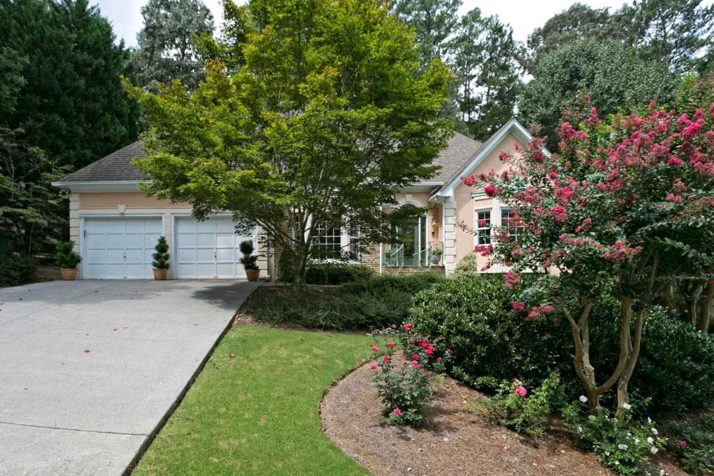 4 bedroom, 3,711 sq ft single family residence sold at 5712 Brookstone Walk, Acworth, GA 30101