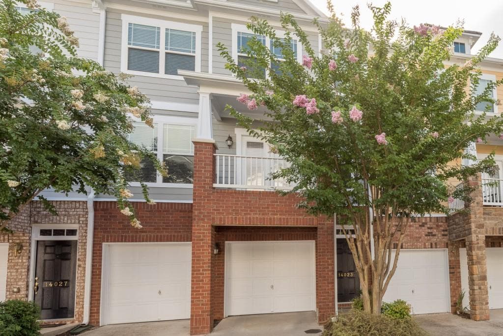 3 bedroom, 2,390 sq ft townhouse sold at 14023 Portside Bend, Alpharetta, GA 30004