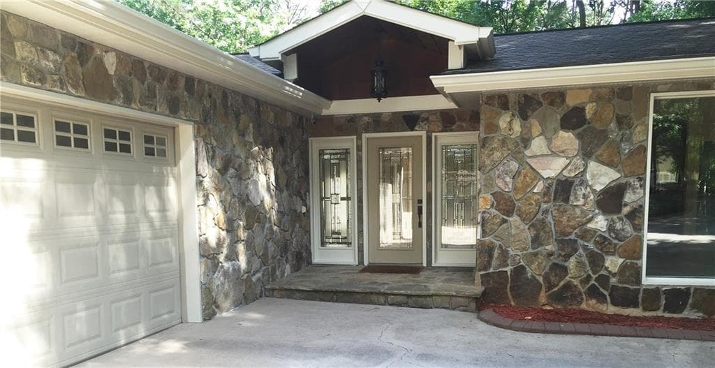 390 Saddle Horn Circle, Roswell, GA 30076 — most recent listing photo