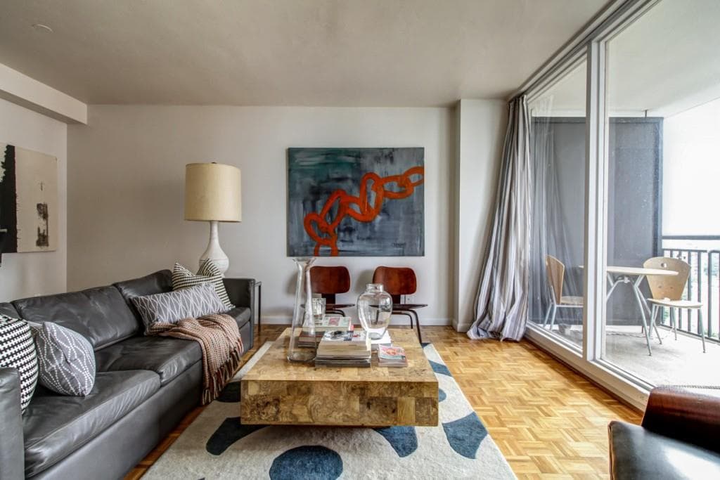 2 bedroom, 992 sq ft condominium sold at 620 Peachtree Street 1411, Atlanta, GA 30308