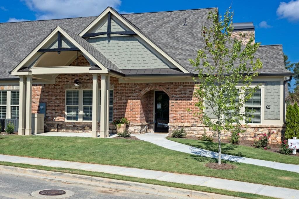 3 bedroom, 2,252 sq ft townhouse sold at 62 Cedarcrest Village Court, Acworth, GA 30101