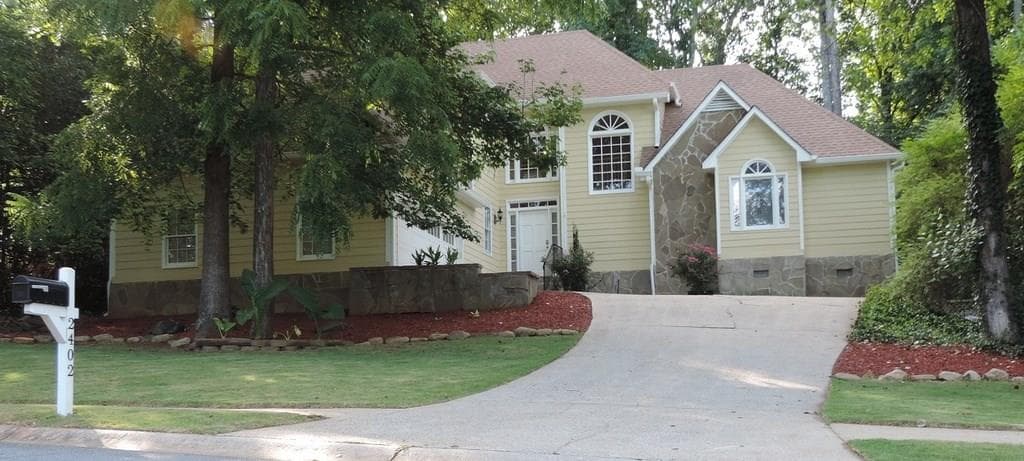 2402 Battle Forest Drive, Marietta, GA 30064 — most recent listing photo