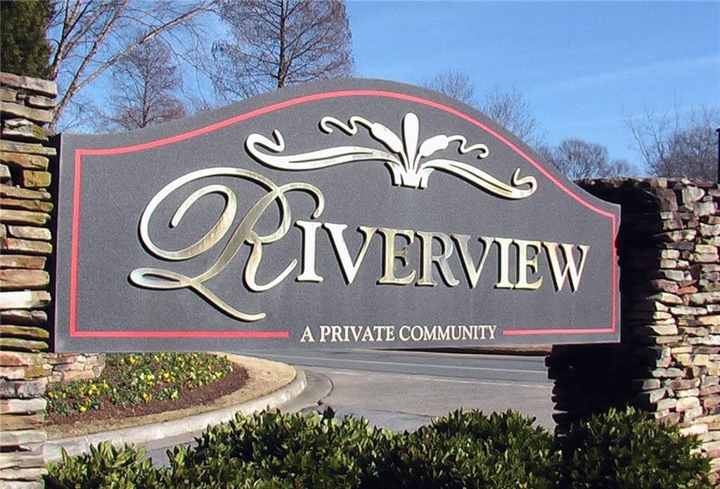609 Riverview Drive, Marietta, GA 30067 — most recent listing photo