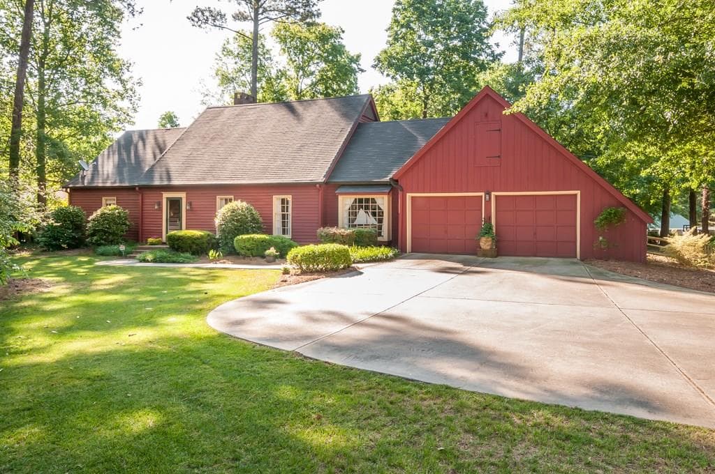 5015 Spalding Drive, Sandy Springs, GA 30350 — most recent listing photo