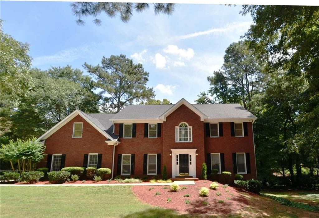 405 Saddlebrook Drive, Roswell, GA 30075 — most recent listing photo