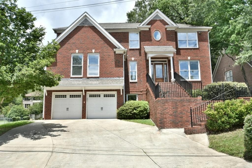 5 bedroom, 3,032 sq ft single family residence sold at 1190 PINE GROVE Avenue, Atlanta, GA 30319