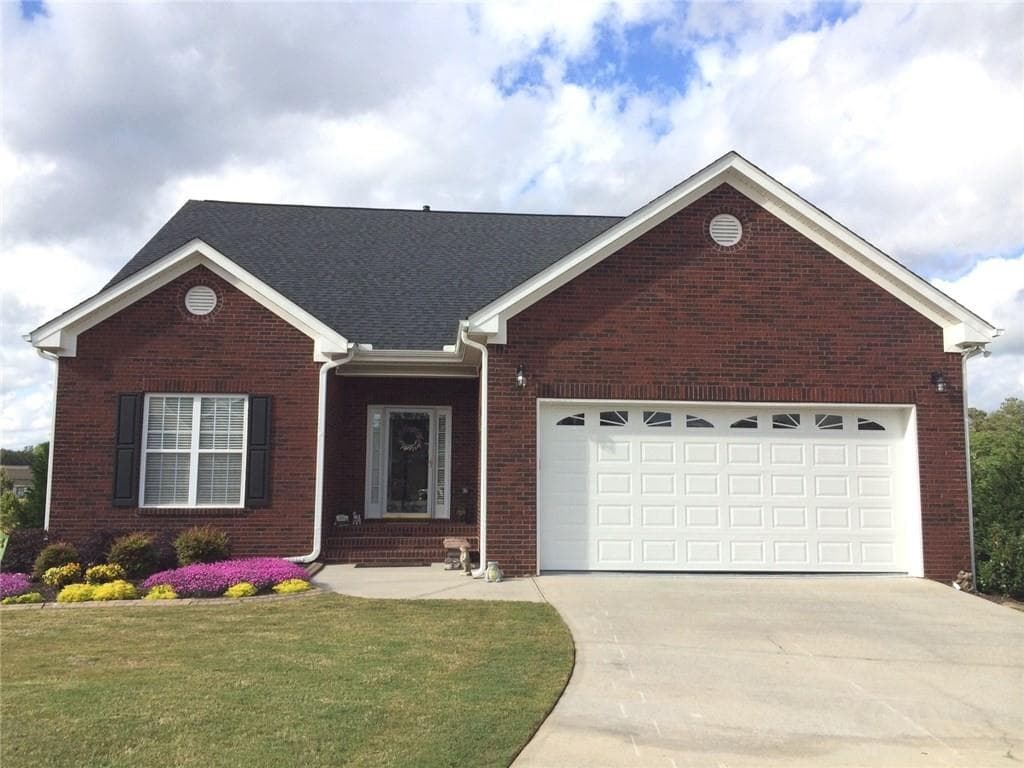 215 Chad Lane, Loganville, GA 30052 — most recent listing photo