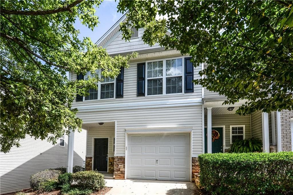 3 bedroom townhouse sold at 4815 Zephyr Cove Place 0, Flowery Branch, GA 30542