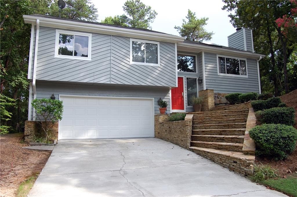 195 Fall Creek Trace, Roswell, GA 30076 — most recent listing photo