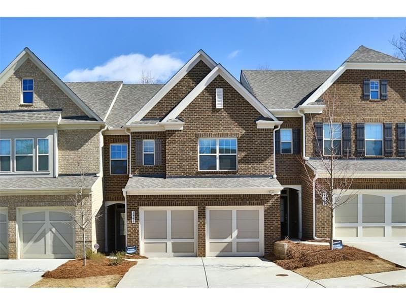 4 bedroom, 2,281 sq ft townhouse sold at 3960 Madison Bridge Drive, Suwanee, GA 30024