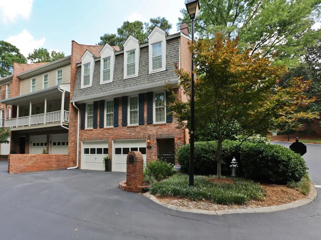 421 The North Chase 421, Sandy Springs, GA 30328 — most recent listing photo