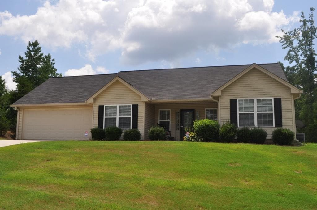 5469 Latham Manor Drive, Gainesville, GA 30506 — most recent listing photo