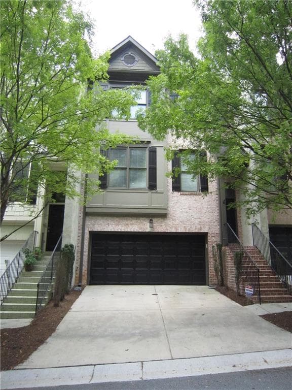 12 Oakhurst Common Drive, Decatur, GA 30030 — most recent listing photo