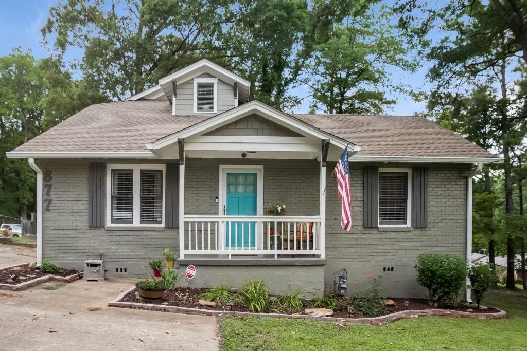 3 bedroom, 1,376 sq ft single family residence sold at 877 Fayetteville Road, Atlanta, GA 30316