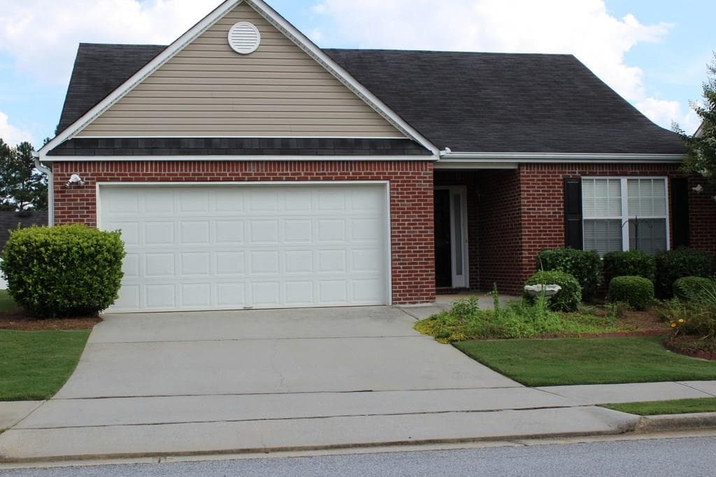 807 Village Place, Loganville, GA 30052 — most recent listing photo
