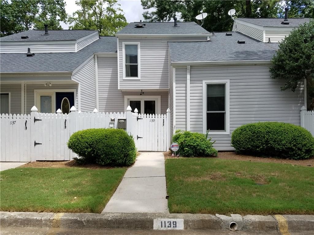 1139 Roselawn Lane, Marietta, GA 30067 — most recent listing photo
