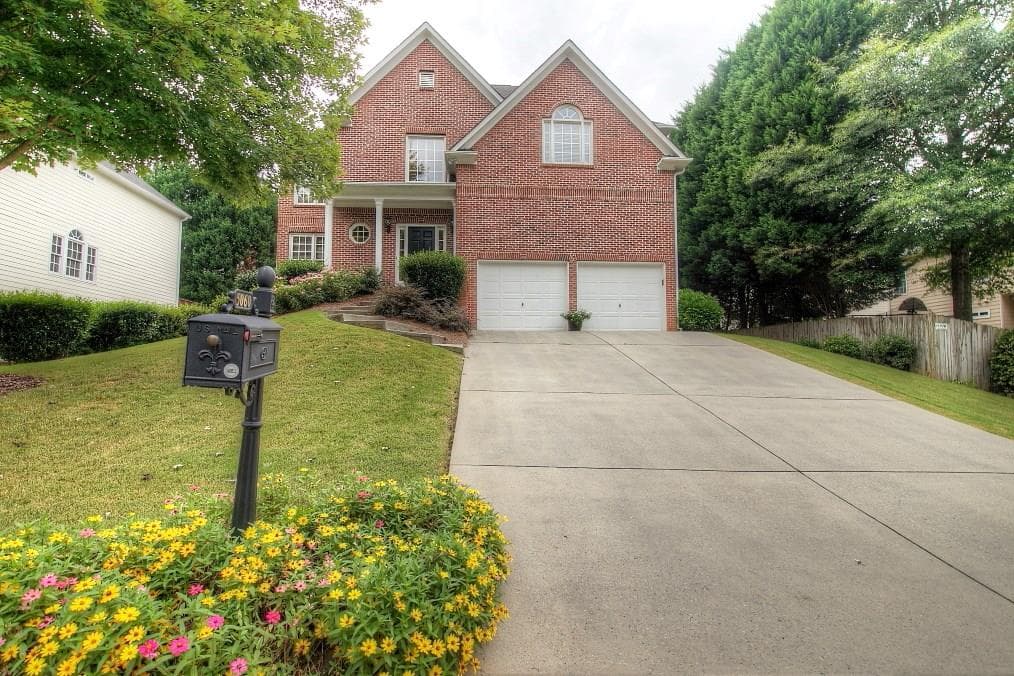 5060 Ashurst Drive, Roswell, GA 30075 — most recent listing photo