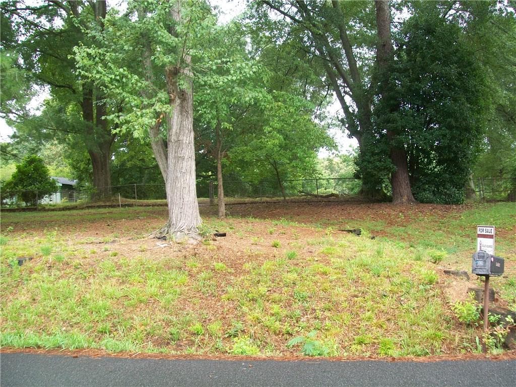 5002 Lucille Avenue, Acworth, GA 30101 — most recent listing photo