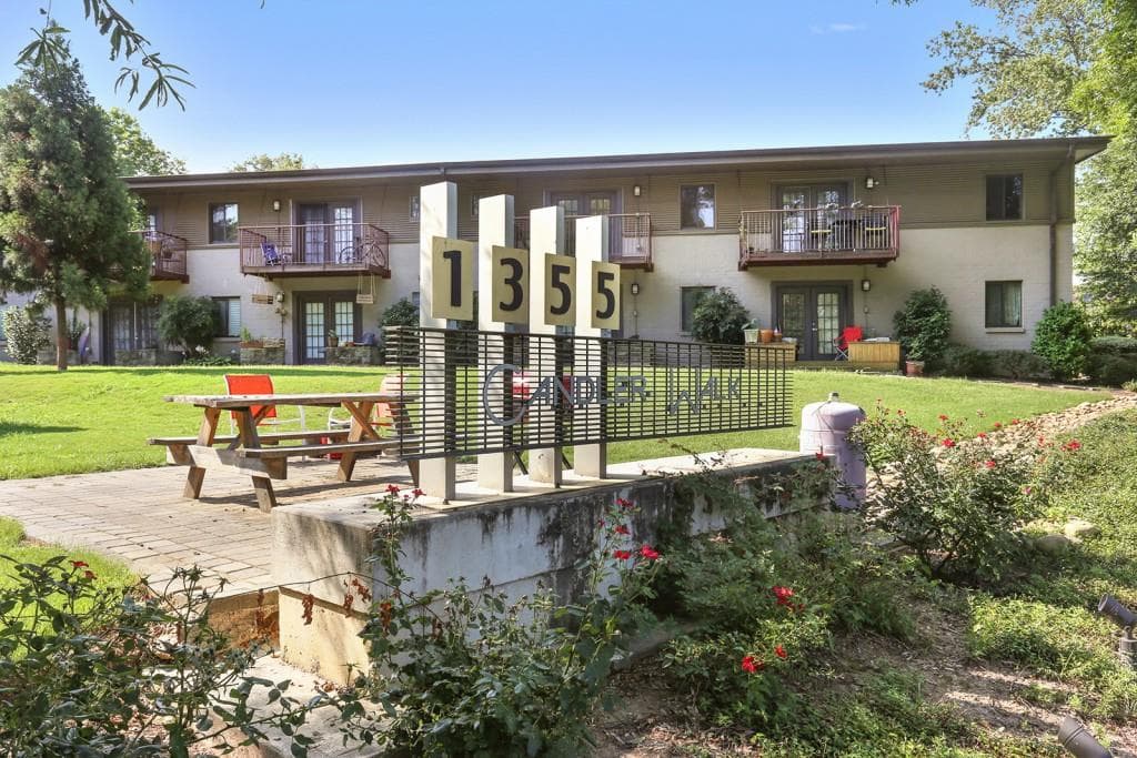 1 bedroom, 804 sq ft condominium sold at 1355 Euclid Avenue B20, Atlanta, GA 30307