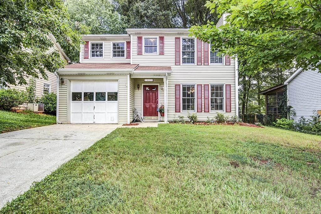 2822 Royal Bluff, Decatur, GA 30030 — most recent listing photo