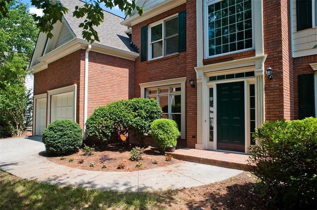 5 bedroom, 3,590 sq ft single family residence sold at 1970 Wynridge Landing, Alpharetta, GA 30005