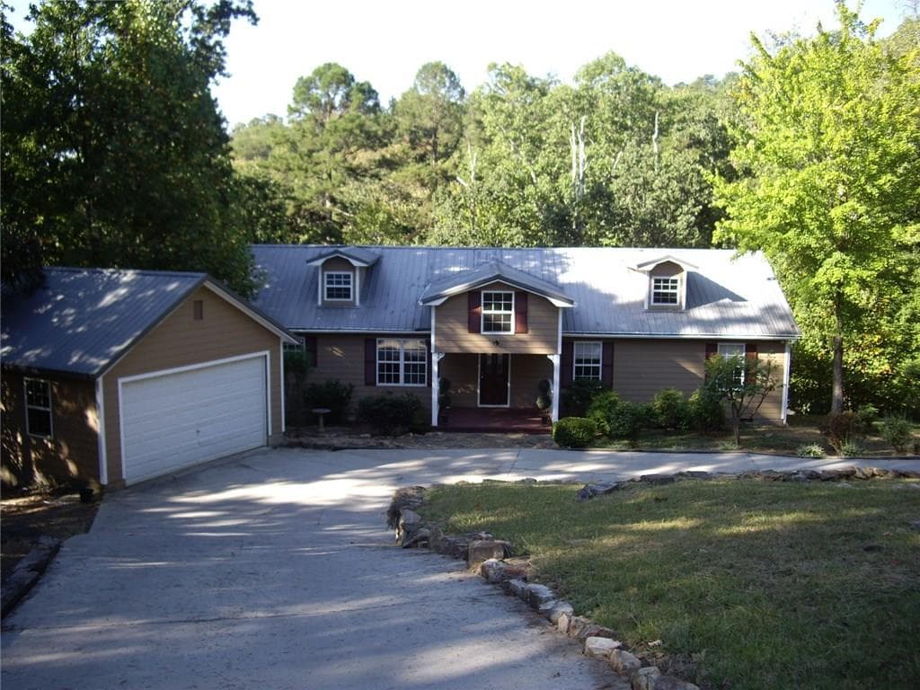 3 bedroom single family residence sold at 715 Fouche Gap Road, Rome, GA 30165