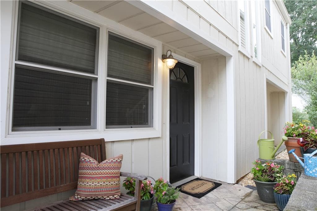 927 Bobcat Court, Marietta, GA 30067 — most recent listing photo