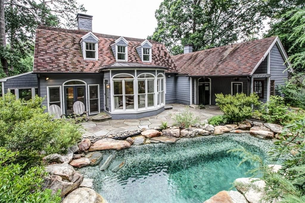 4 bedroom, 3,020 sq ft single family residence sold at 1590 W Sussex Road, Atlanta, GA 30306
