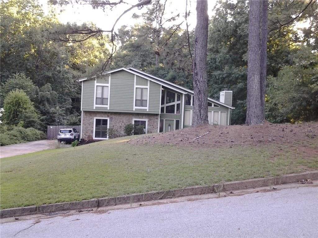 3 bedroom single family residence sold at 8626 Wood Springs Court, Douglasville, GA 30135