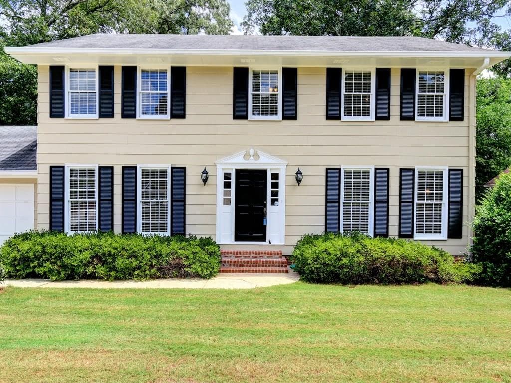 575 Wyncourtney Drive, Sandy Springs, GA 30328 — most recent listing photo