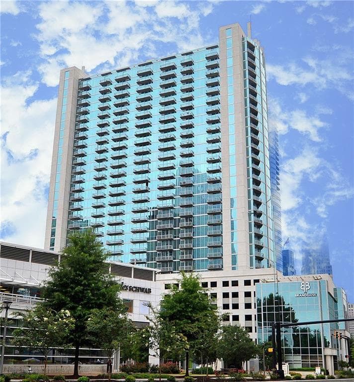 1 bedroom, 655 sq ft condominium sold at 3324 Peachtree Road 1103, Atlanta, GA 30326