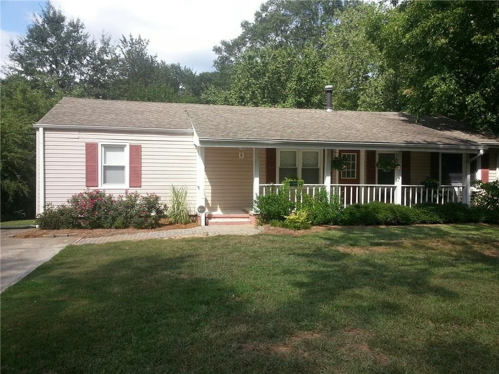 1901 Clearwater Drive, Marietta, GA 30067 — most recent listing photo