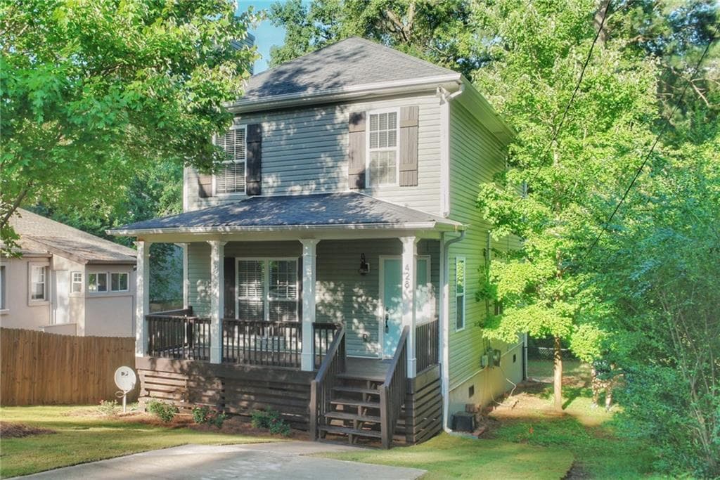 3 bedroom, 1,728 sq ft single family residence sold at 428 Ashburton Avenue, Atlanta, GA 30317