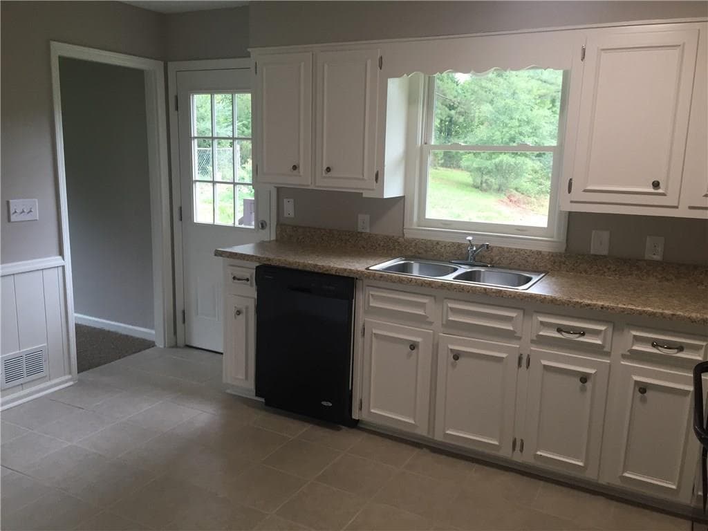 5027 Whispering Pines Drive, Gainesville, GA 30504 — most recent listing photo
