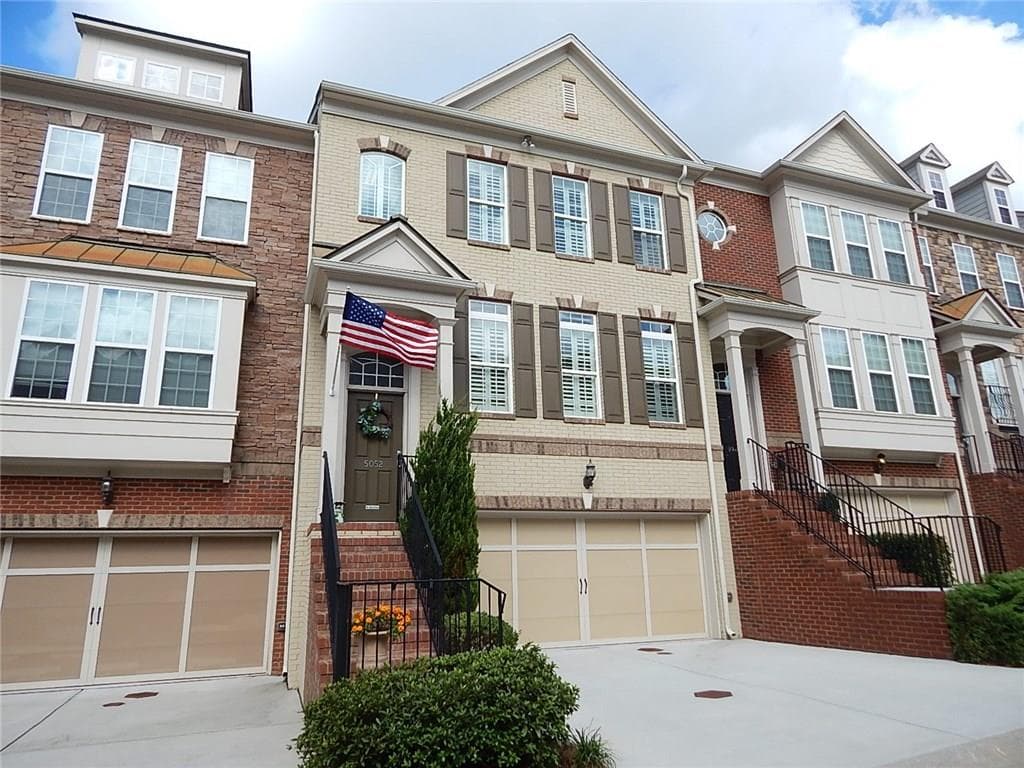 3 bedroom, 2,297 sq ft townhouse sold at 5052 Ridgemont Walk, Atlanta, GA 30339