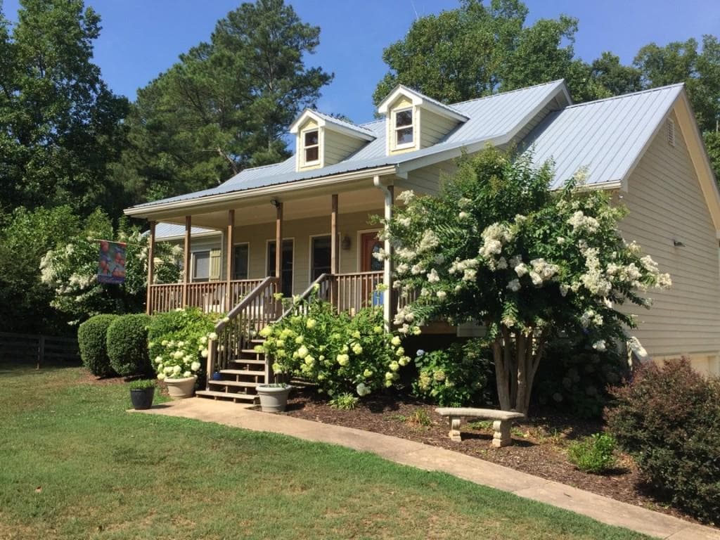 3 bedroom, 1,470 sq ft single family residence sold at 16165 Hopewell Road, Alpharetta, GA 30004
